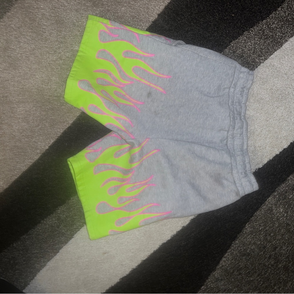 Flame shorts
